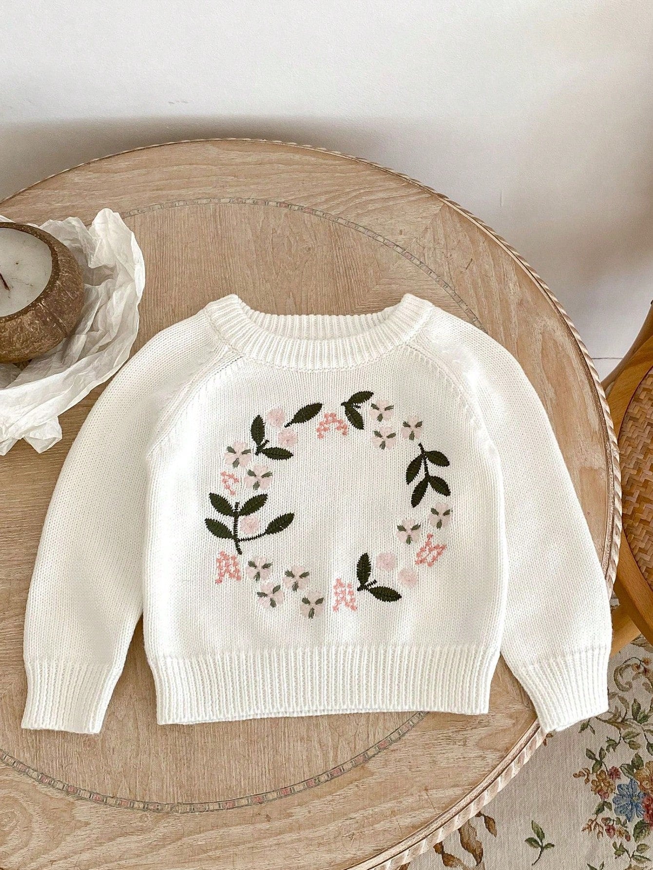 Suéter Flores Bordadas